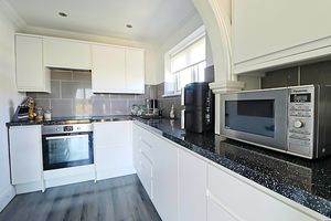Kitchen- click for photo gallery